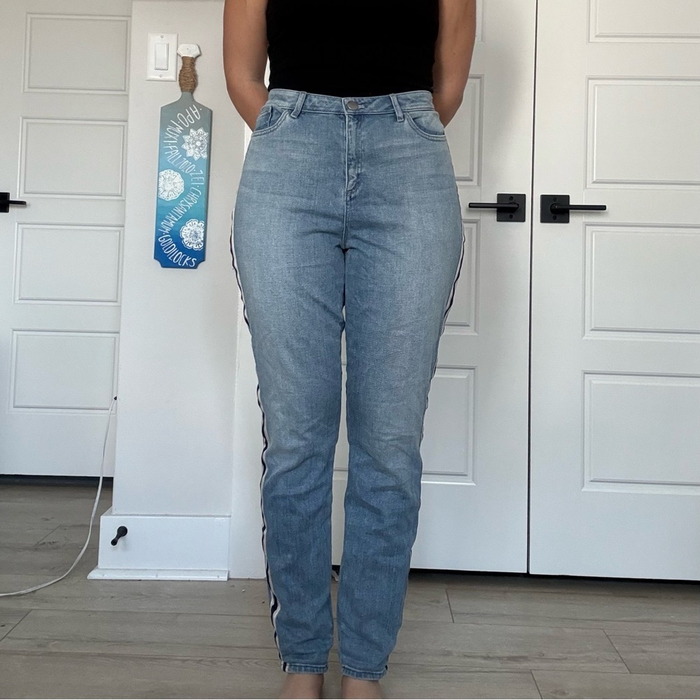 Elie Tahari Straight Leg High-Rise Jeans